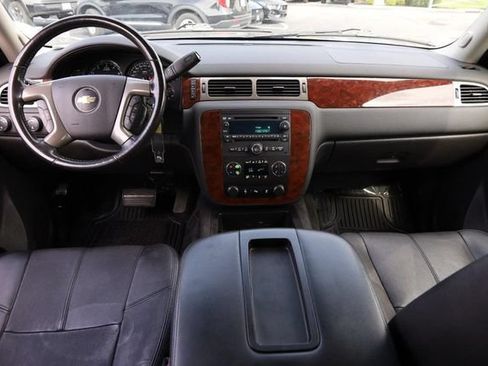 Used 2012 Chevrolet Tahoe LT w/ Luxury Package AWD/4WD image 23