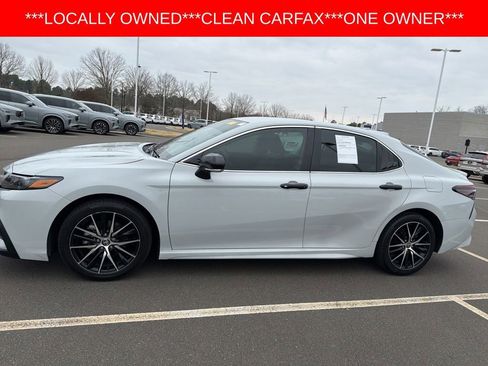 Used 2024 Toyota Camry SE image 27