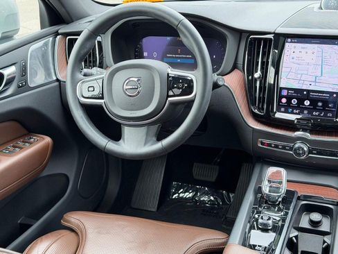 Certified 2023 Volvo XC60 B5 Ultimate w/ Climate Package AWD/4WD image 13