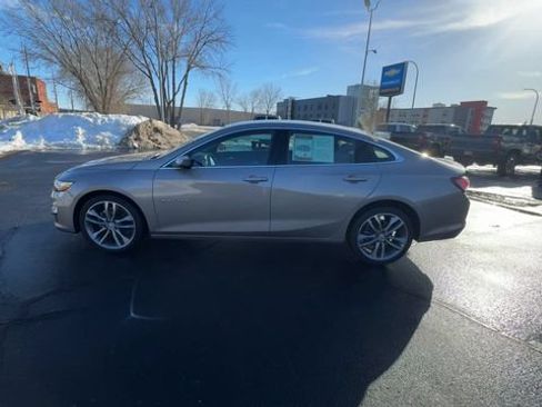 Used 2024 Chevrolet Malibu LT FWD image 5