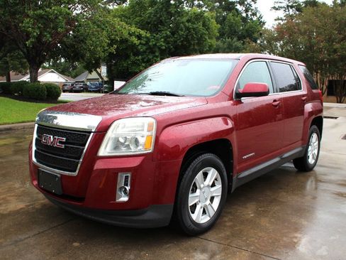 Used 2011 GMC Terrain SLE FWD image 2