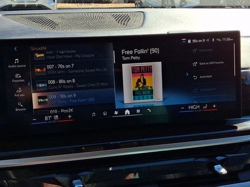 Used 2025 BMW X7 xDrive40i w/ Premium Package image 20