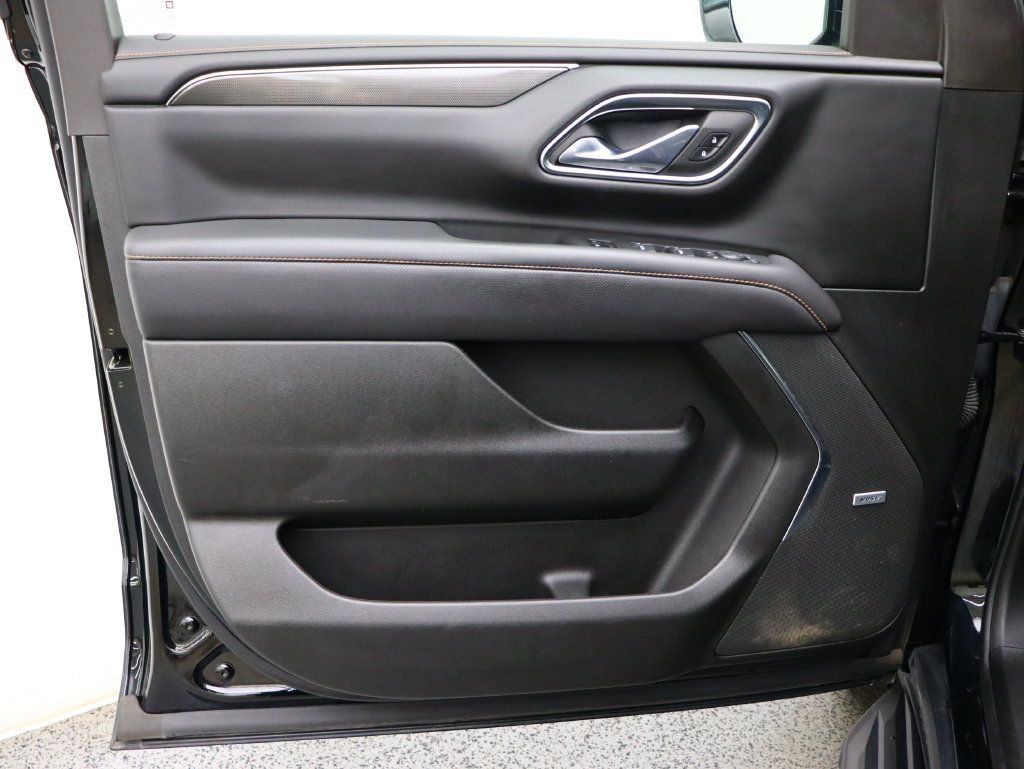 Used 2023 GMC Yukon AT4 w/ LPO, Floor Liner Package AWD/4WD image 9