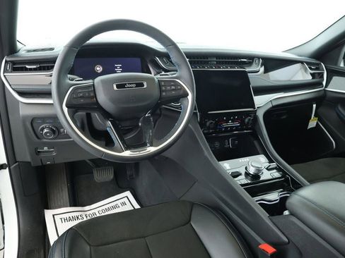 Used 2023 Jeep Grand Cherokee Trailhawk image 10