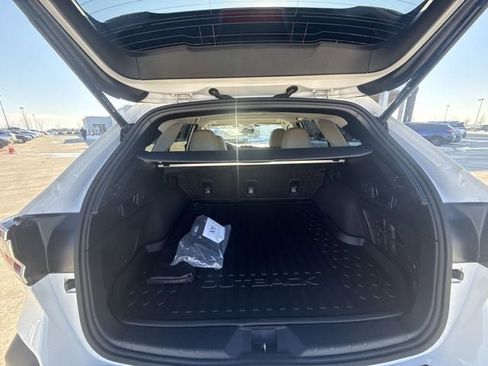 Certified 2025 Subaru Outback Limited image 24