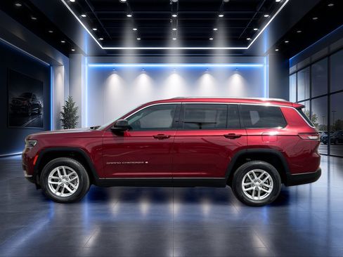 Used 2023 Jeep Grand Cherokee L Laredo w/ Trailer Tow Group (B) AWD/4WD image 8