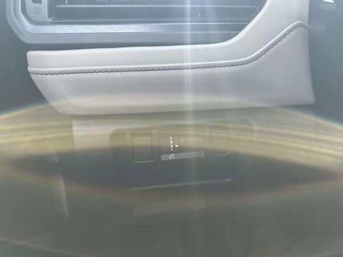 Certified 2025 Subaru Forester Premium image 30