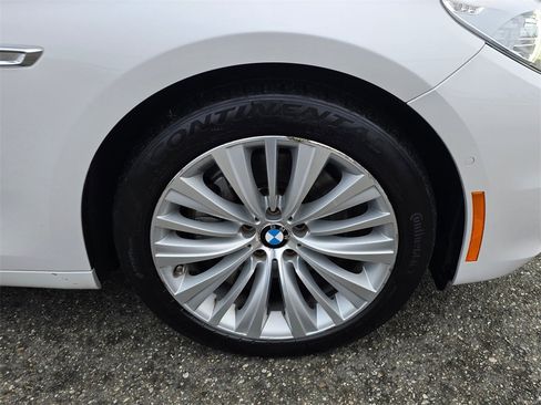Used 2016 BMW 535i Gran Turismo image 9