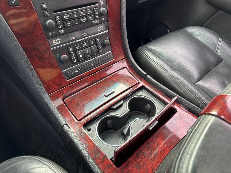 Used 2007 Cadillac Escalade EXT w/ Information Package AWD/4WD image 27
