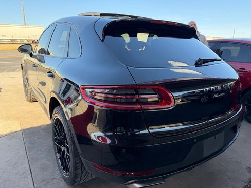 Used 2018 Porsche Macan image 36