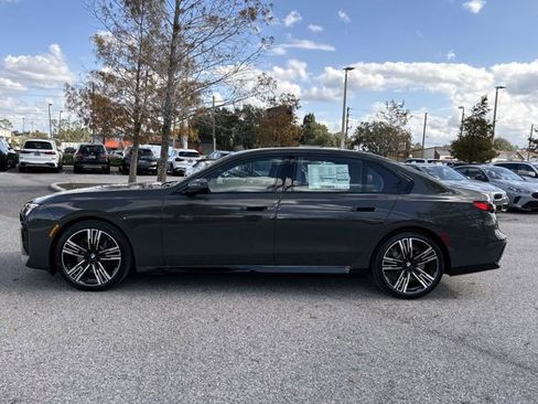 New 2026 BMW 740i image 6