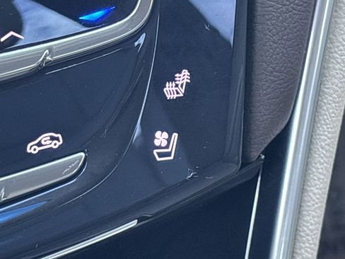 Used 2017 Cadillac XTS Luxury image 24