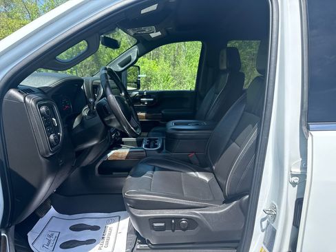 Used 2022 Chevrolet Silverado 2500 High Country w/ Technology Package AWD/4WD image 7
