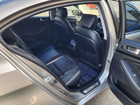 Used 2014 Kia Cadenza Premium image 21