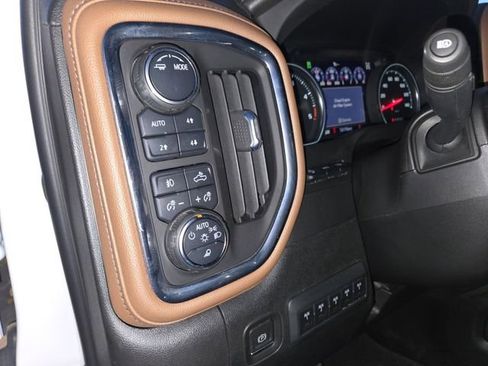 Used 2023 Chevrolet Silverado 2500 High Country w/ Z71 Off-Road Package image 6