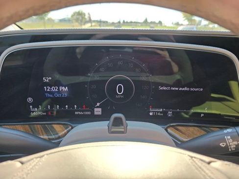 Used 2021 Cadillac Escalade ESV Premium Luxury Platinum image 10