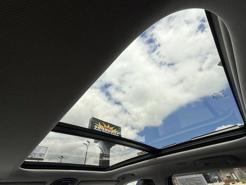 Used 2023 Jeep Grand Cherokee 4WD 4xe image 23