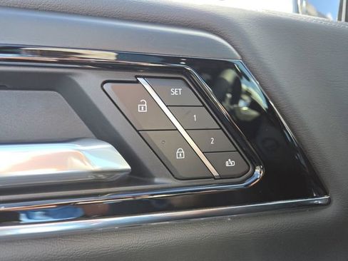 New 2025 GMC Yukon XL Denali w/ Sun & Power Step Package image 13