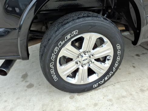 Used 2019 Ford F150 Lariat w/ Equipment Group 502A Luxury AWD/4WD image 6