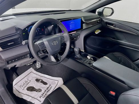 New 2026 Toyota Camry SE Nightshade image 10