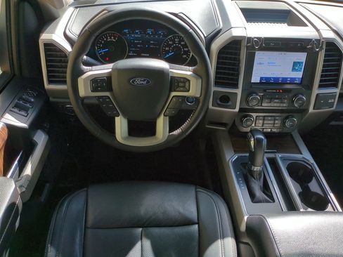 Used 2019 Ford F150 Lariat image 16