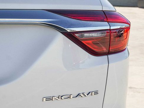 Used 2018 Buick Enclave Premium w/ Experience Buick Package image 16