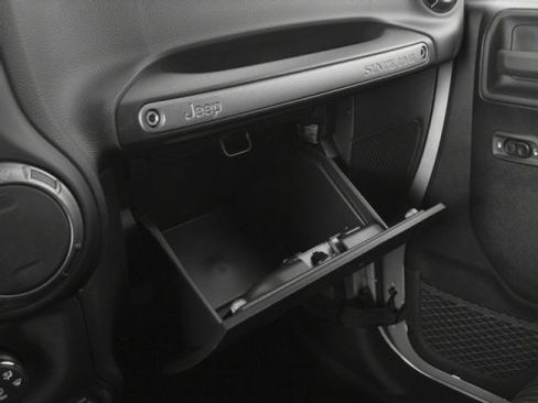 Used 2017 Jeep Wrangler Unlimited Sport image 19