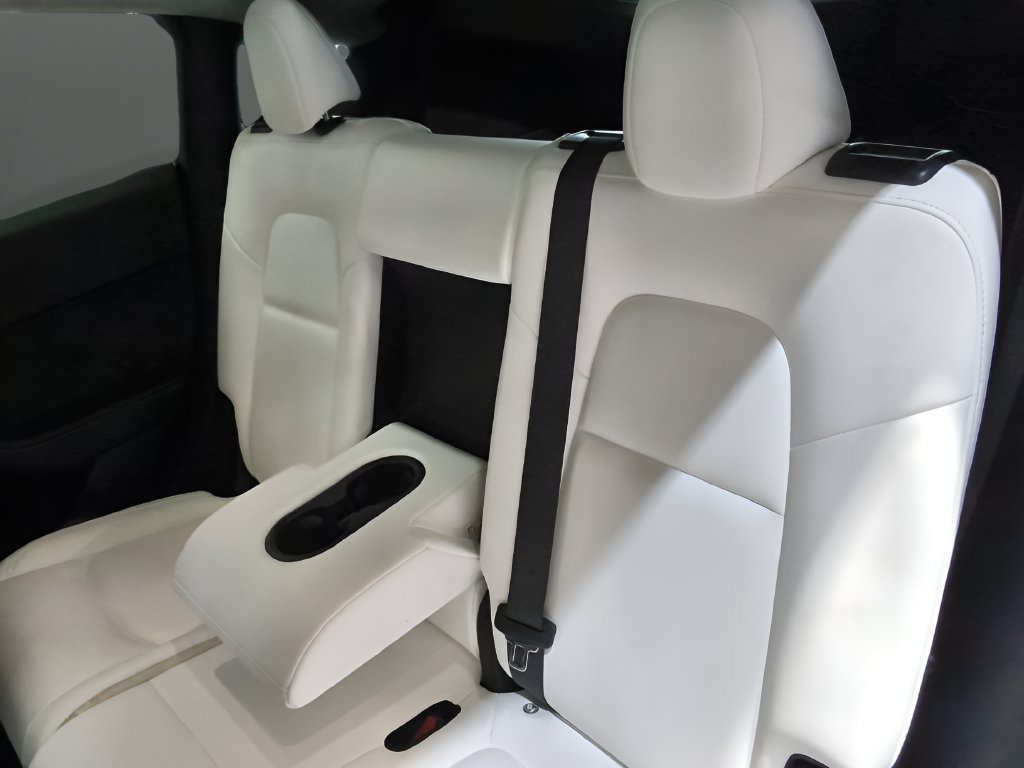 Used 2023 Tesla Model Y Long Range AWD/4WD image 14