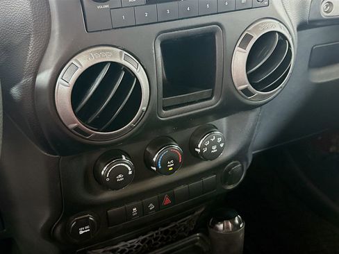 Used 2012 Jeep Wrangler Sport image 13