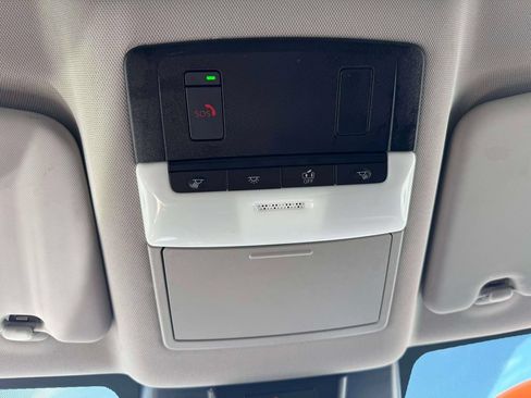 Used 2023 Nissan Rogue SV FWD image 34