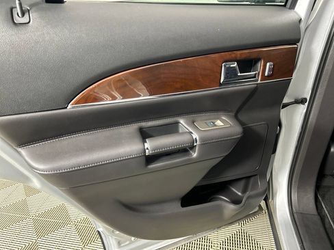 Used 2014 Lincoln MKX FWD w/ Equipment Group 102A image 16