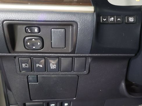 Used 2017 Lexus ES 350 w/ Luxury Package FWD image 37