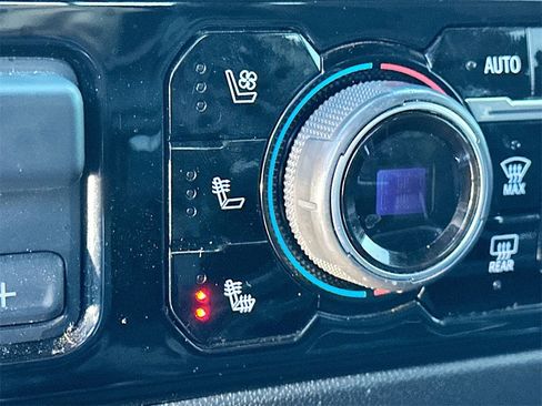 Certified 2024 Chevrolet Silverado 3500 High Country w/ High Country Premium Package image 21