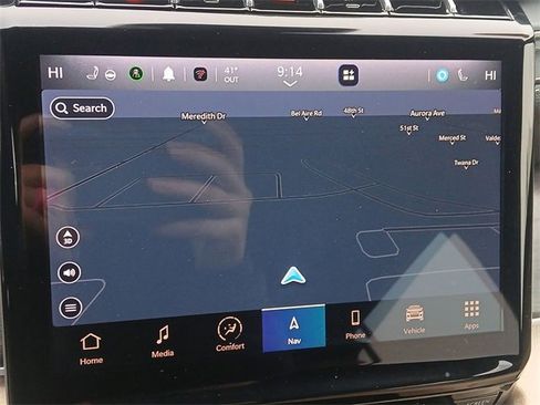 Used 2024 Jeep Grand Cherokee L Limited w/ Black Appearance Package image 18