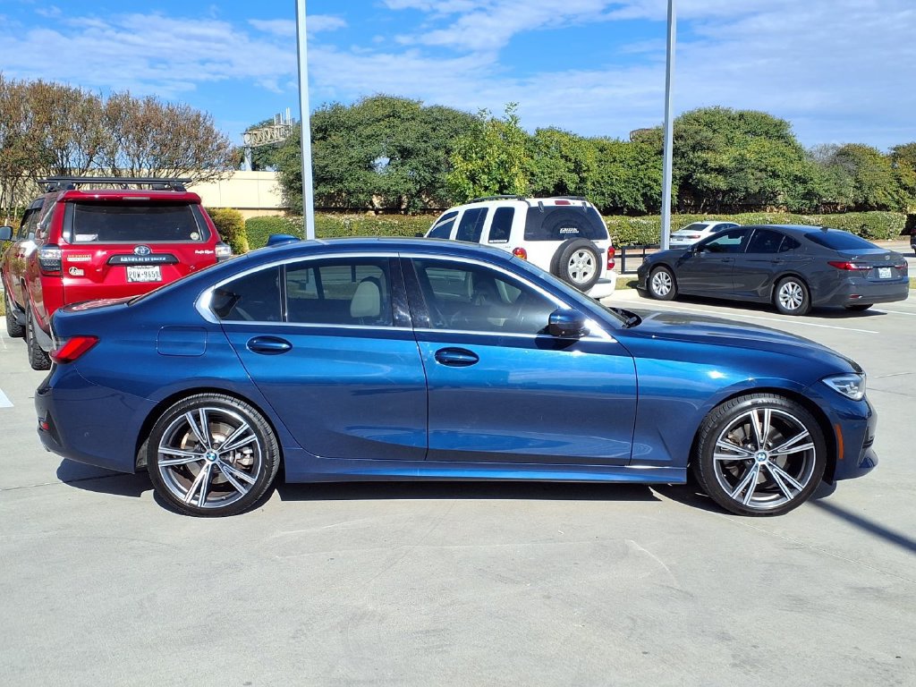 Used 2021 BMW 330i Sedan w/ Premium Package RWD image 2
