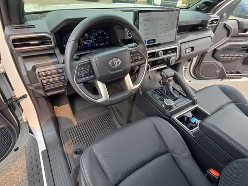Certified 2025 Toyota 4Runner Limited AWD/4WD image 20