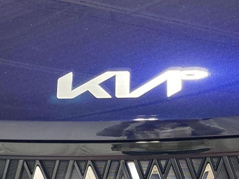 New 2026 Kia Carnival EX FWD image 29