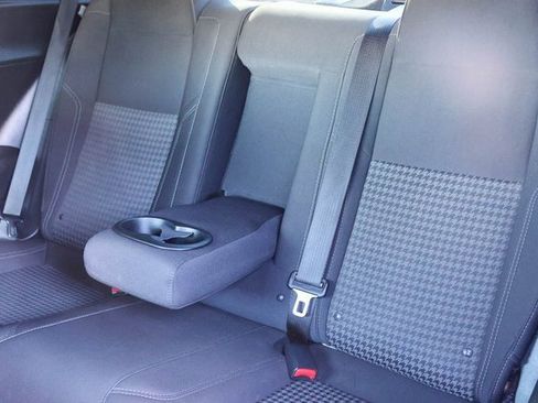 Used 2018 Dodge Challenger R/T image 13