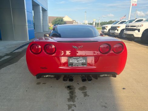 Used 2008 Chevrolet Corvette Coupe w/ Preferred Equipment Group RWD image 4