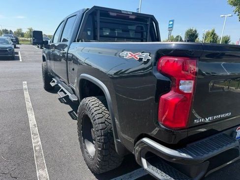 Used 2020 Chevrolet Silverado 2500 Custom w/ Custom Value Package AWD/4WD image 4