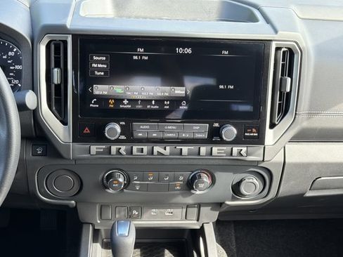 Used 2026 Nissan Frontier SV w/ Tow Package RWD image 14