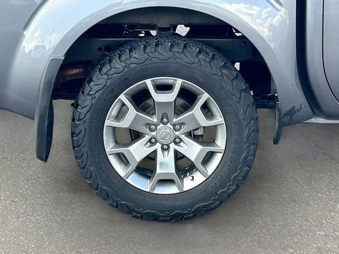 Used 2021 Nissan Frontier SV RWD image 29