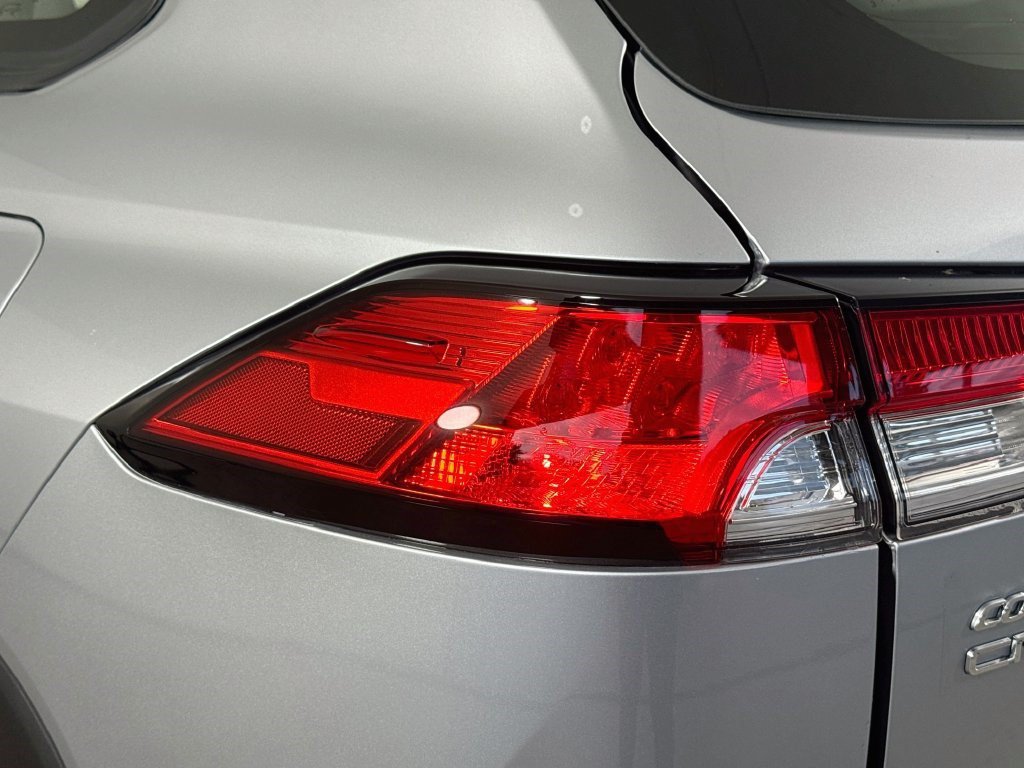 Used 2025 Toyota Corolla Cross L FWD image 34