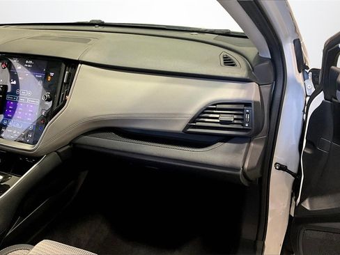 Used 2022 Subaru Outback Premium image 25