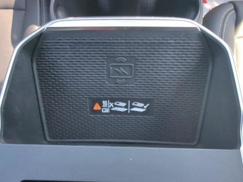 New 2025 GMC Terrain Elevation w/ Elevation Premium Package image 19