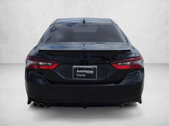Used 2024 Toyota Camry SE FWD image 6