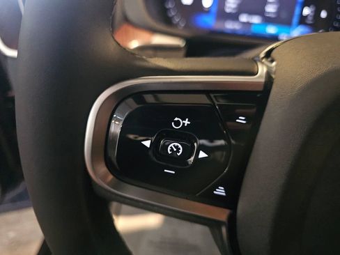 Certified 2023 Volvo XC60 B5 Plus w/ Climate Package AWD/4WD image 22