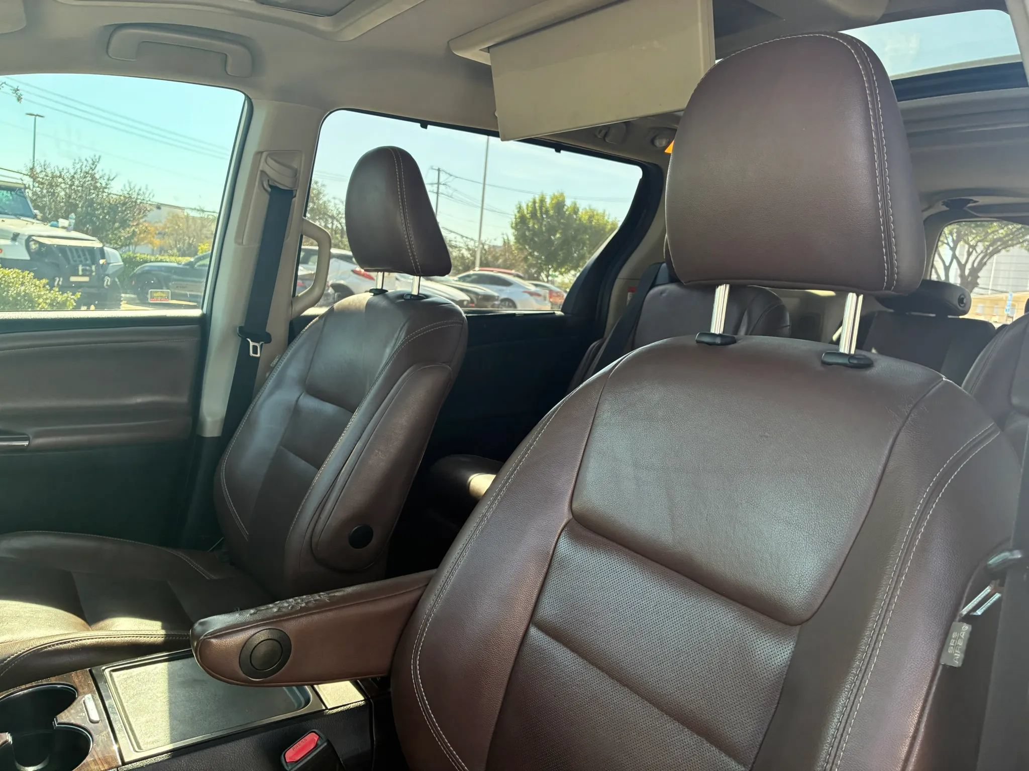 Used 2019 Toyota Sienna Limited Premium FWD image 12