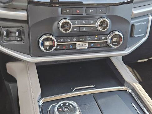 Used 2023 Ford Expedition XLT image 20