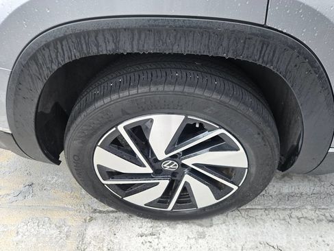 Used 2024 Volkswagen Atlas SEL AWD/4WD image 6